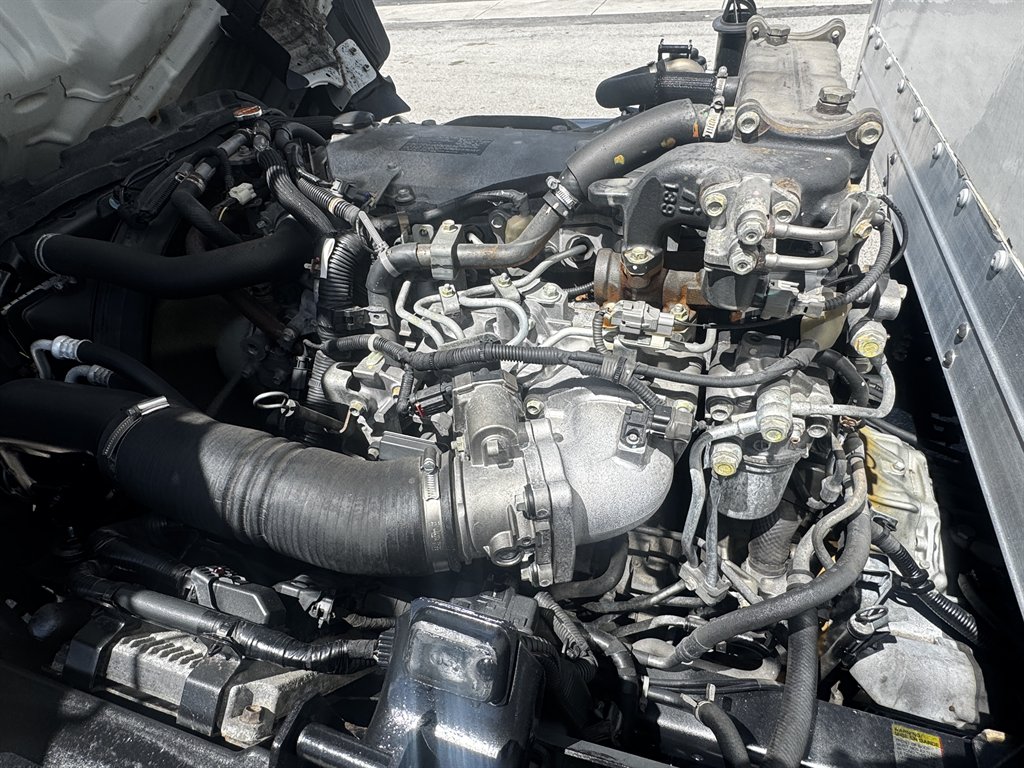 2019 Isuzu Nrr - $29,995