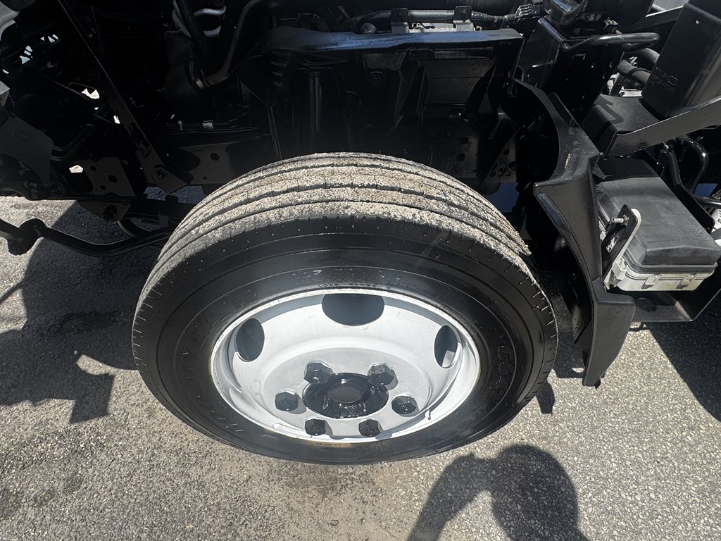 2019 Isuzu Nrr - $29,995