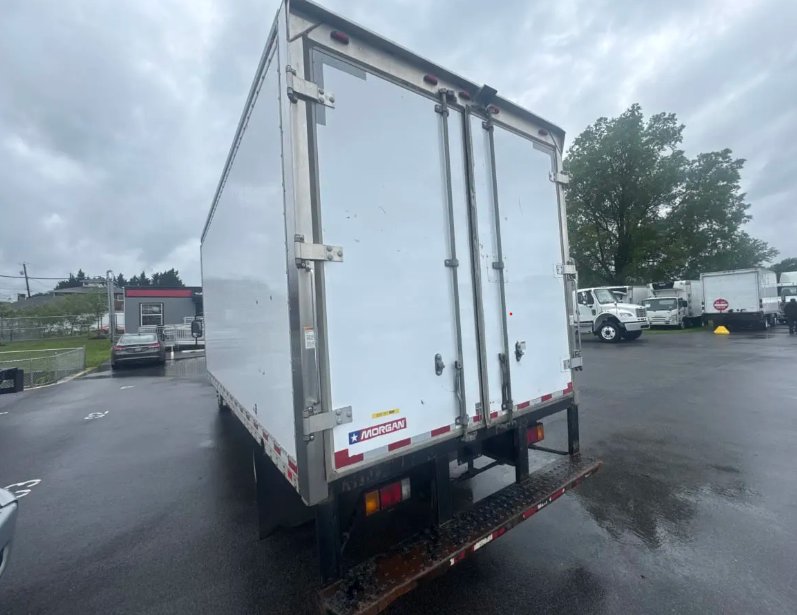 2019 Isuzu NRR - $31,995