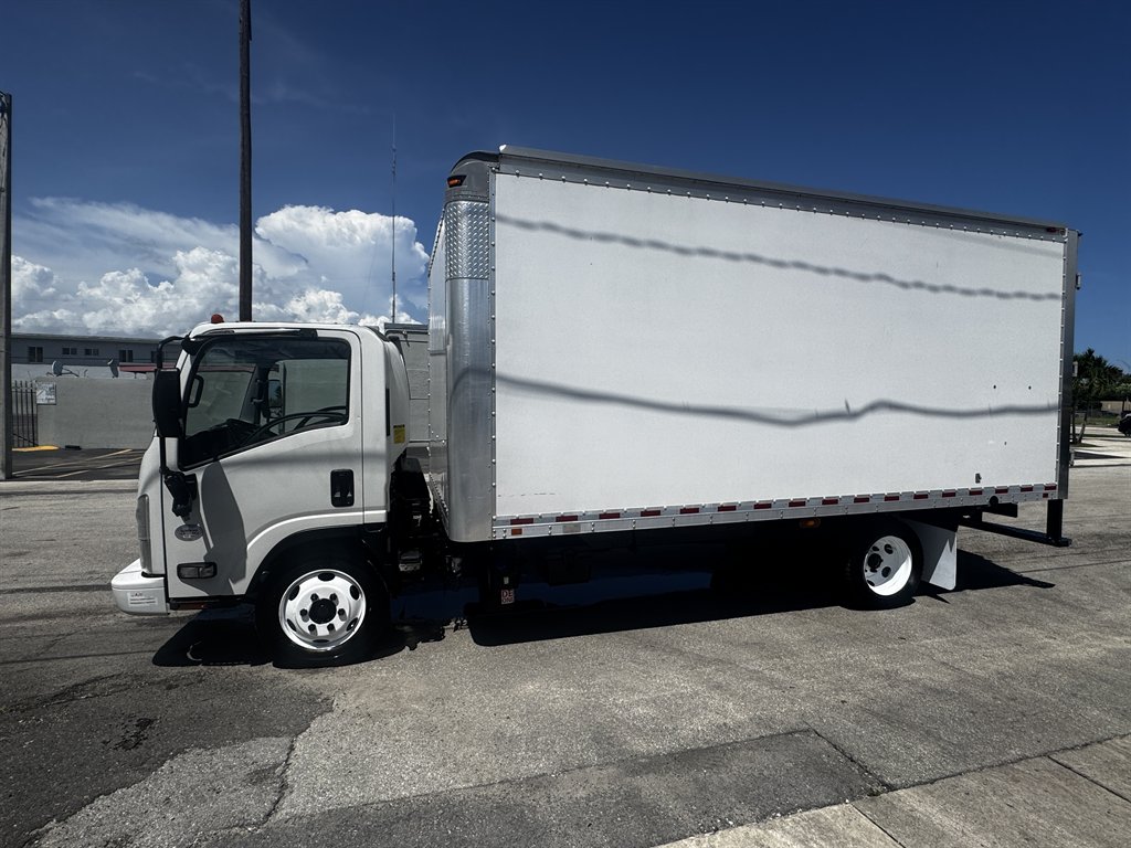 2019 Isuzu Nrr - $29,995