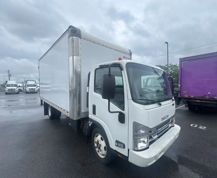 2019 Isuzu NRR - $31,995