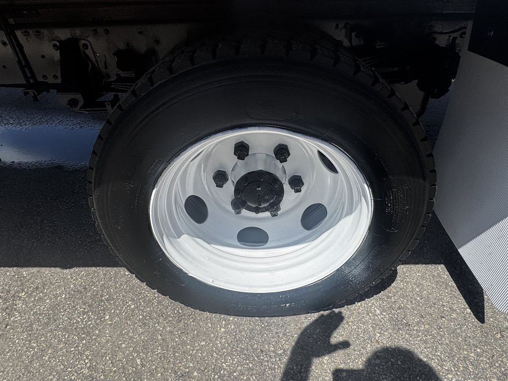 2019 Isuzu Nrr - $29,995