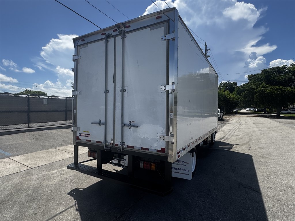 2019 Isuzu Nrr - $29,995