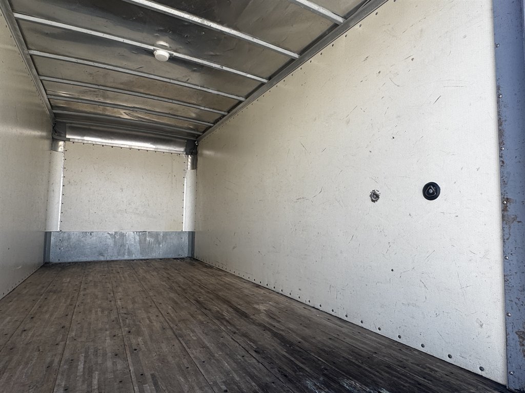 2019 Isuzu Nrr - $29,995