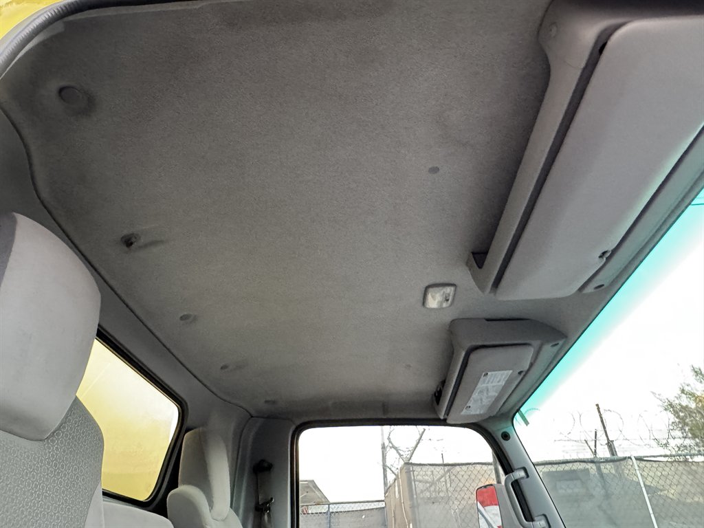 2017 Isuzu Nrr - $24,995