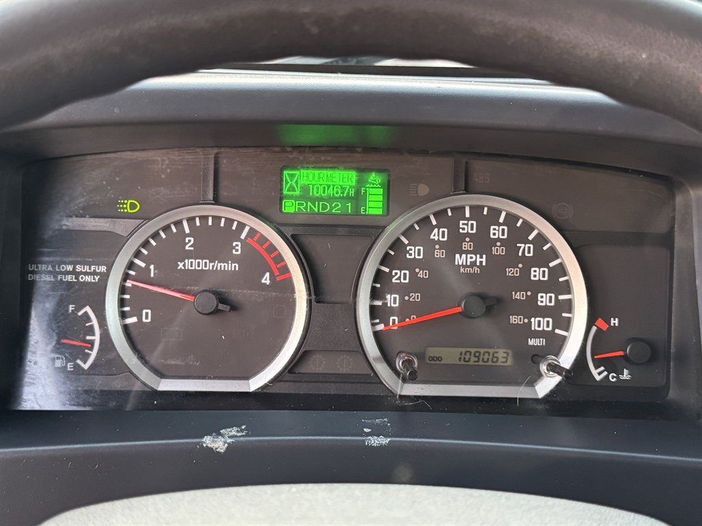 2017 Isuzu Nrr - $24,995