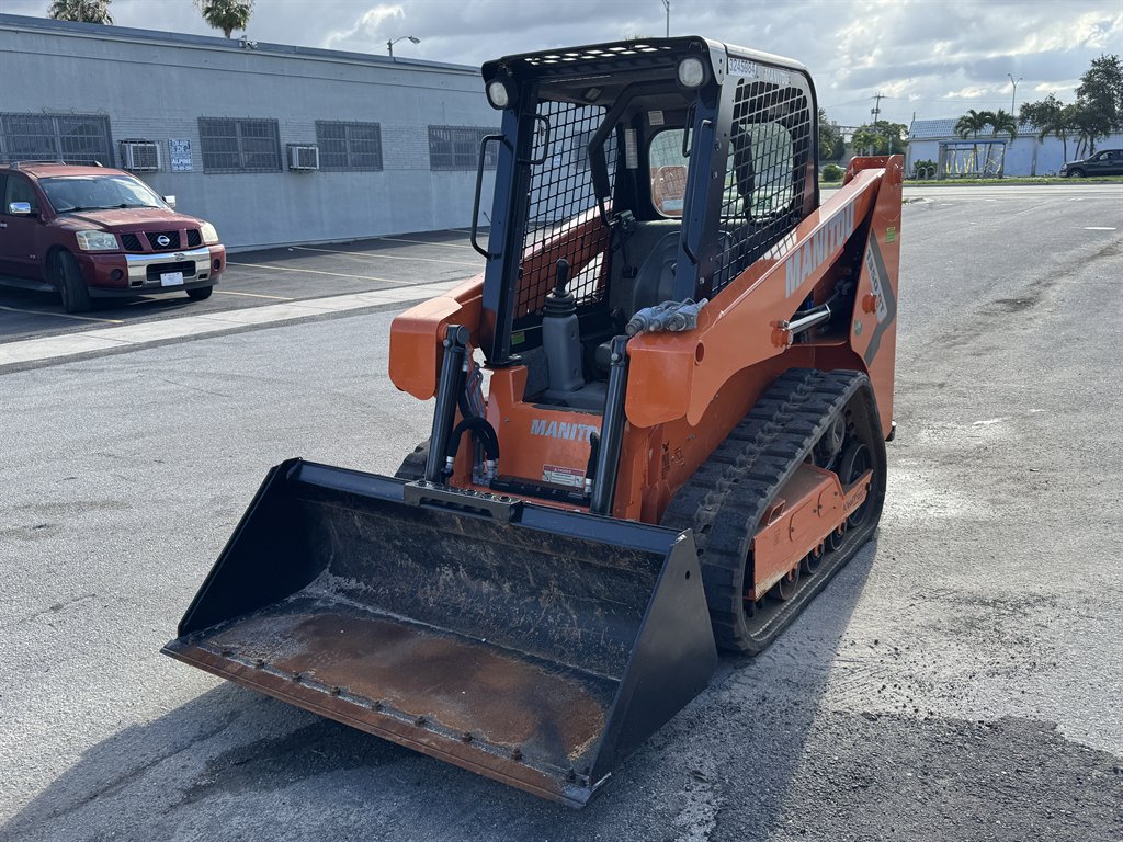2022 Manitou 1350rt - $27,995