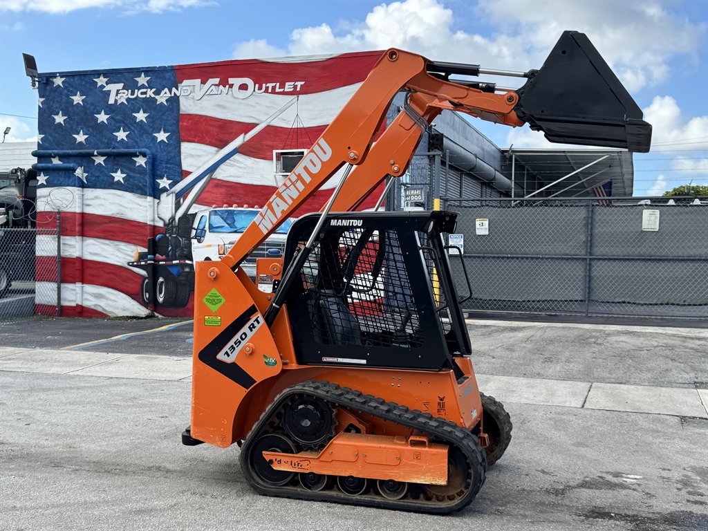 2022 Manitou 1350rt - $27,995
