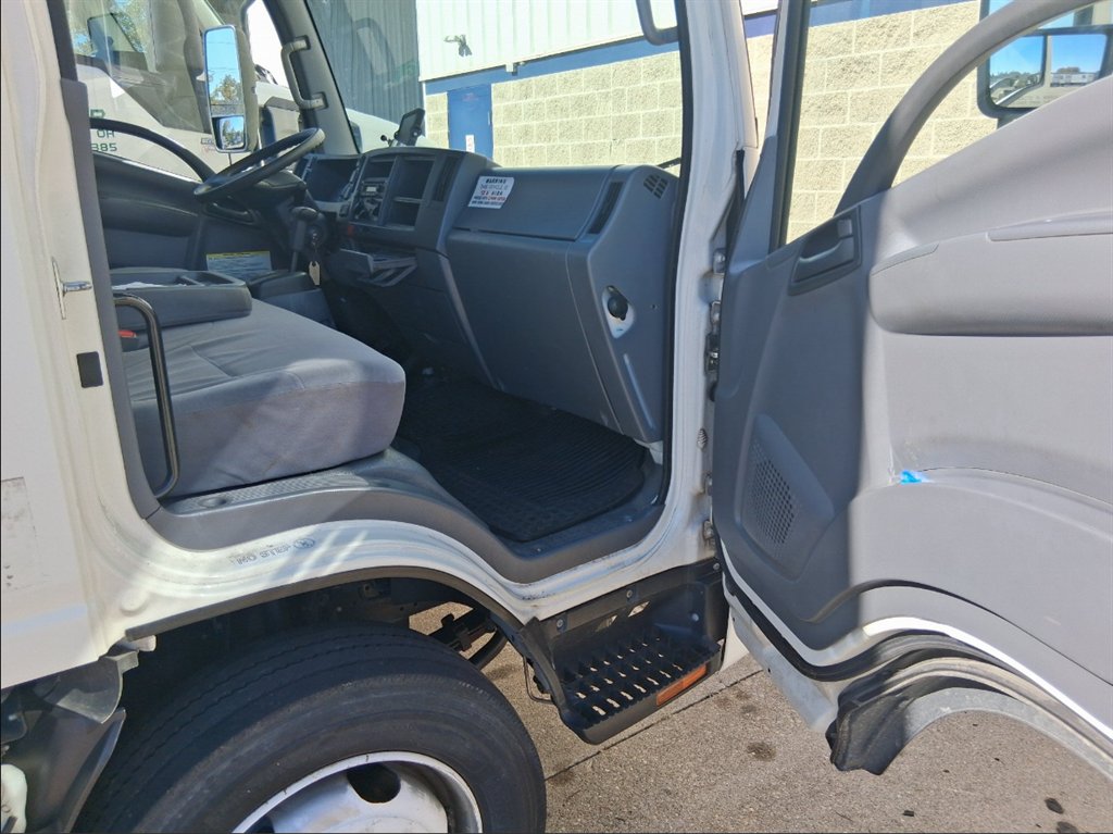 2019 Isuzu Nrr - $31,995