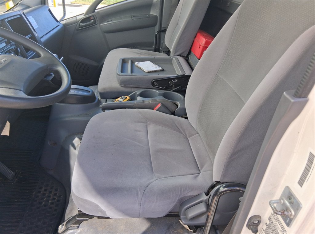 2019 Isuzu Nrr - $31,995