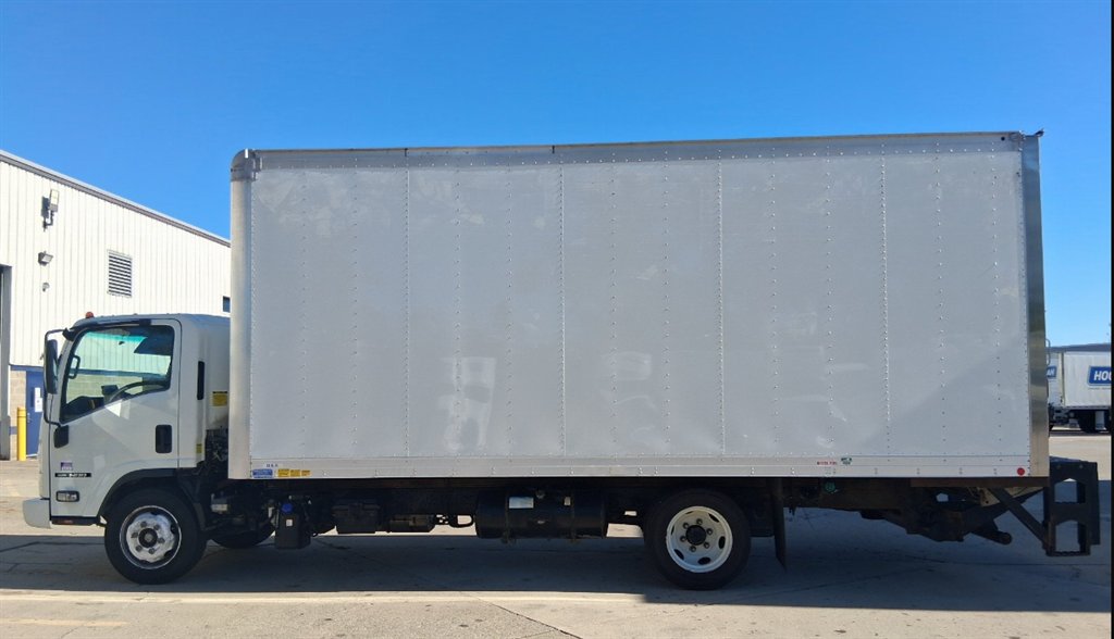 2019 Isuzu Nrr - $31,995