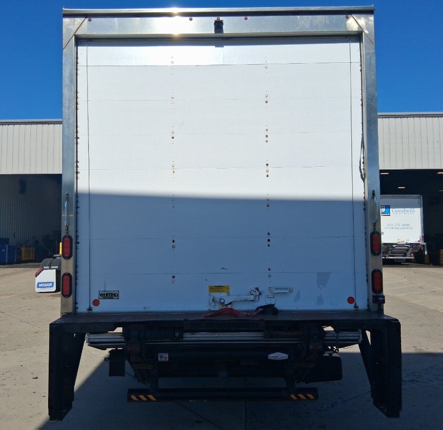 2019 Isuzu Nrr - $31,995