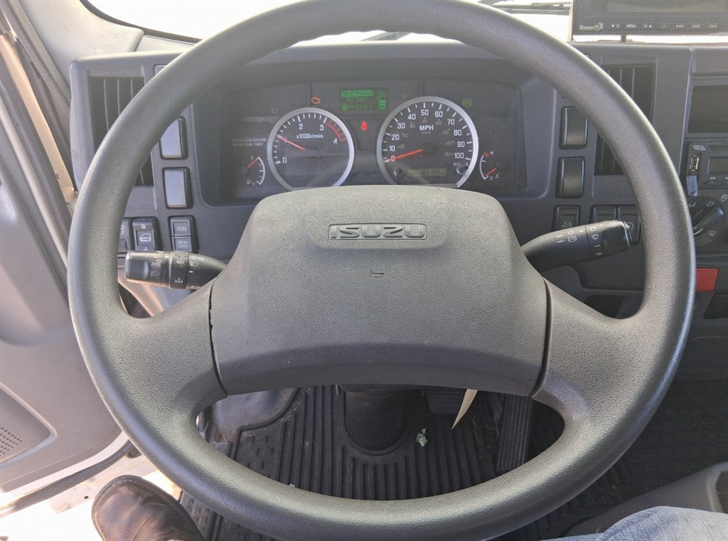 2019 Isuzu Nrr - $31,995