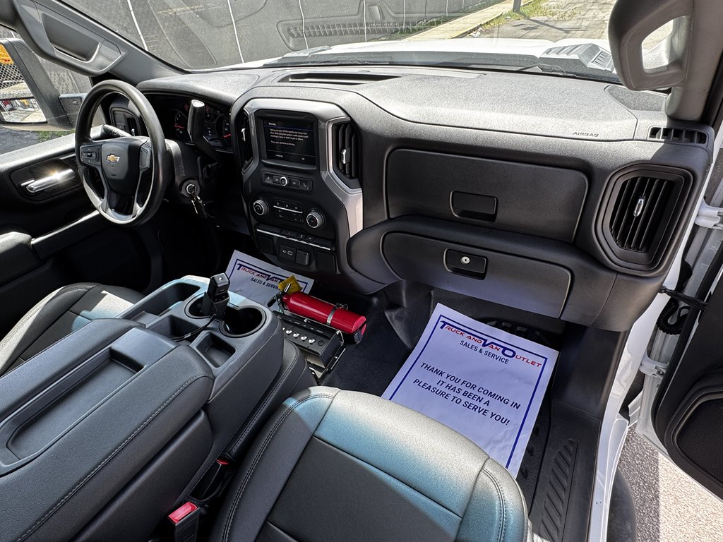 2022 Chevrolet Silverado Hd - $31,995