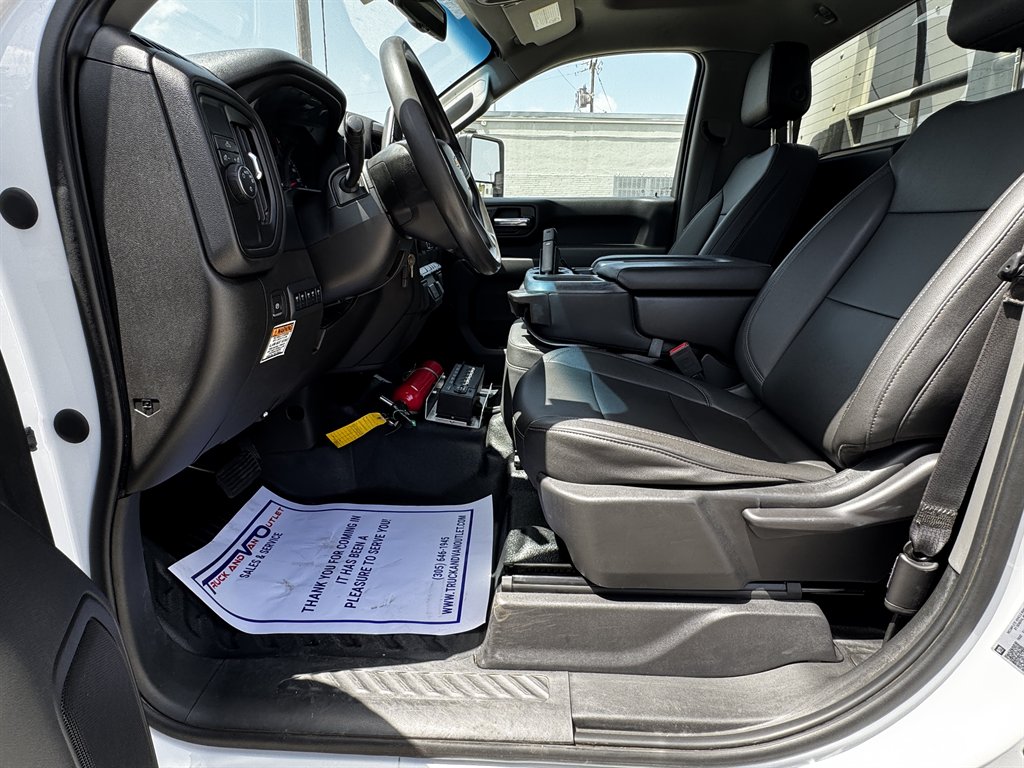2022 Chevrolet Silverado Hd - $31,995