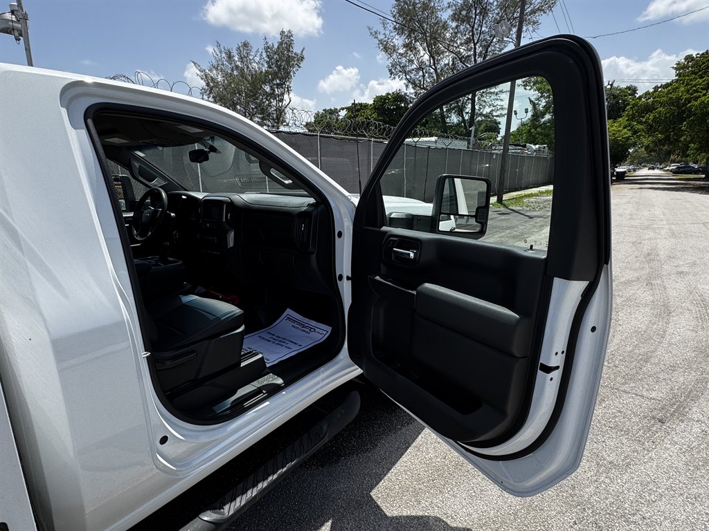 2022 Chevrolet Silverado Hd - $31,995