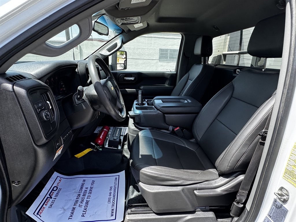 2022 Chevrolet Silverado Hd - $31,995