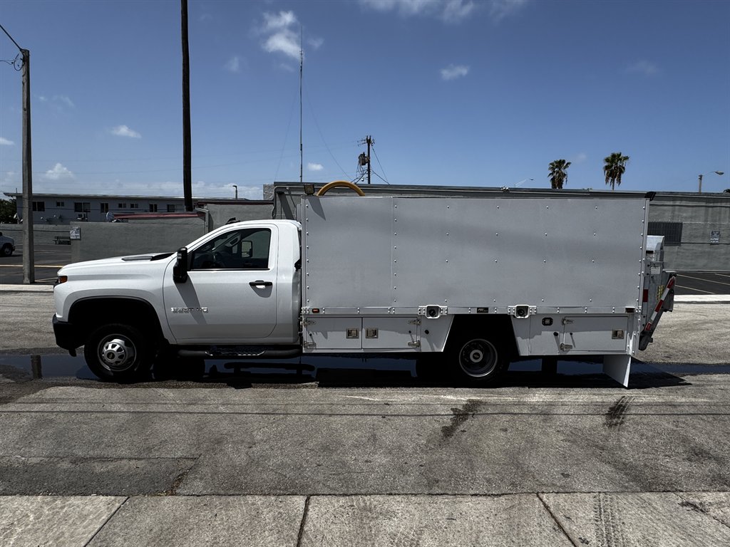 2022 Chevrolet Silverado Hd - $31,995