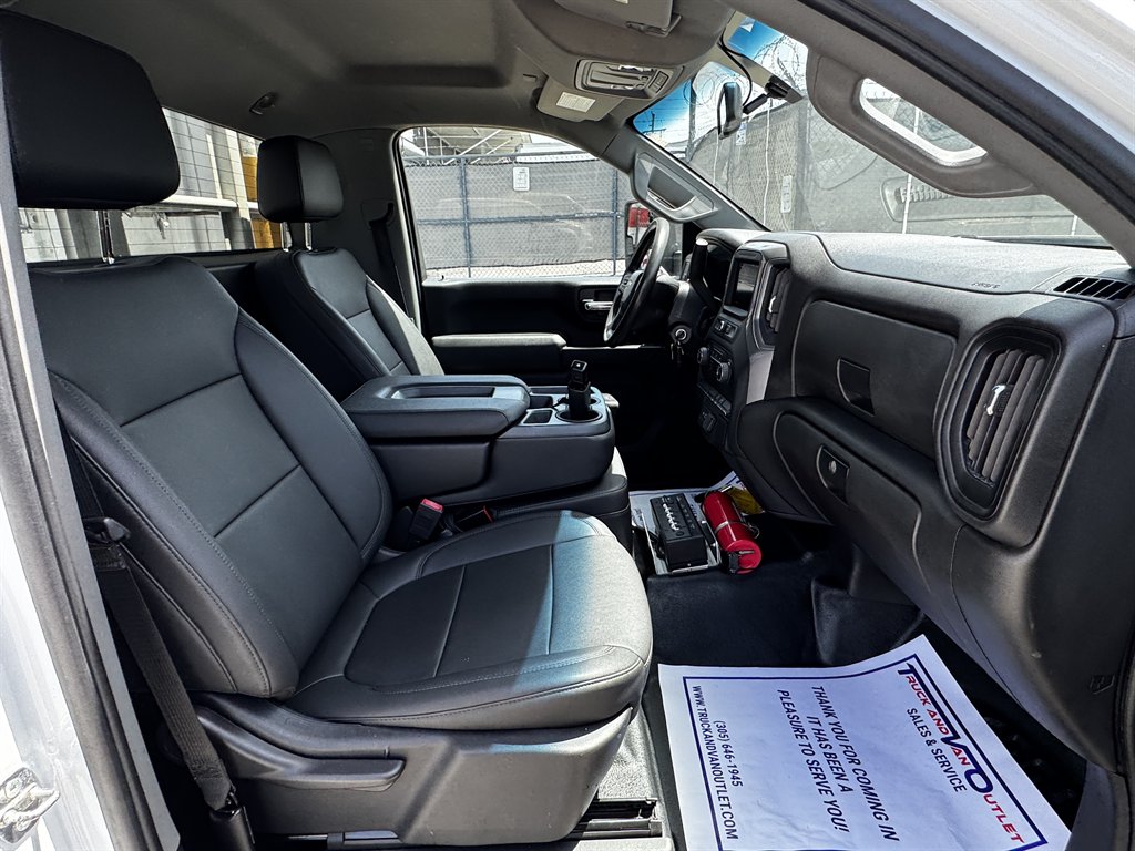2022 Chevrolet Silverado Hd - $31,995