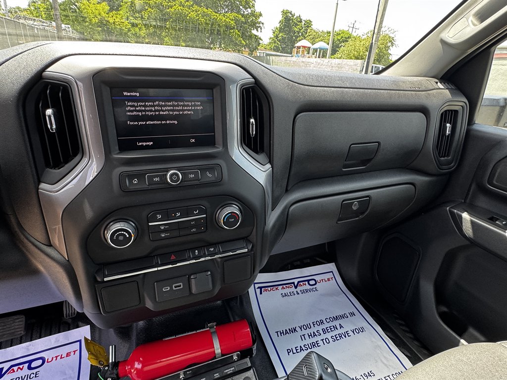 2022 Chevrolet Silverado Hd - $31,995