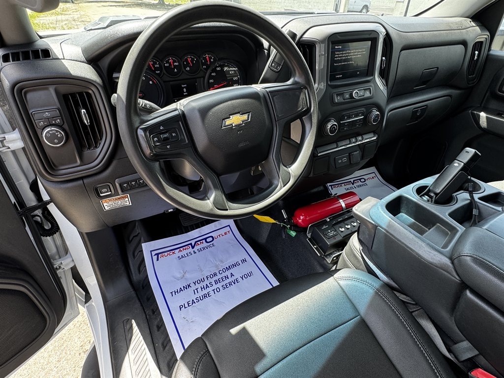 2022 Chevrolet Silverado Hd - $31,995