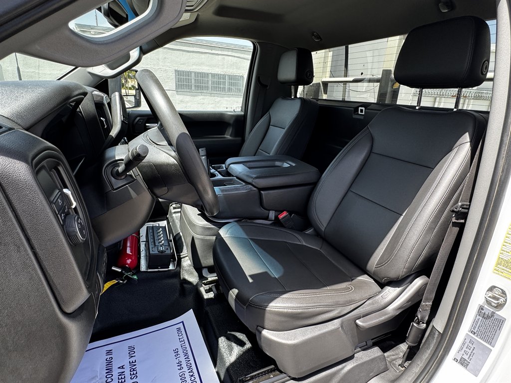 2022 Chevrolet Silverado Hd - $31,995