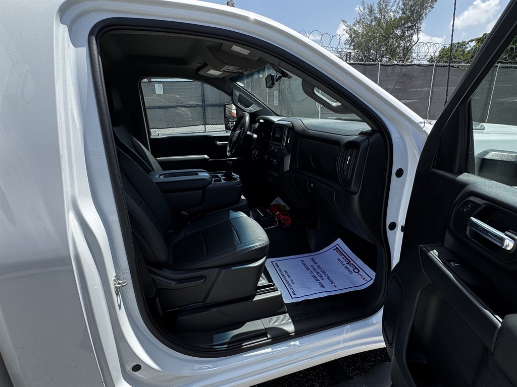 2022 Chevrolet Silverado Hd - $31,995
