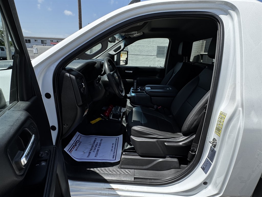 2022 Chevrolet Silverado Hd - $31,995