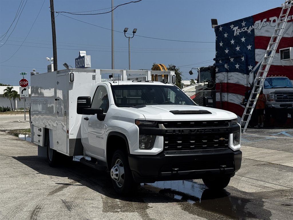 2022 Chevrolet Silverado Hd - $31,995