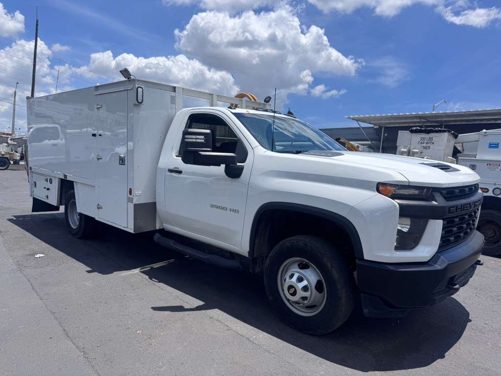 2022 Chevrolet Silverado Hd - $31,995