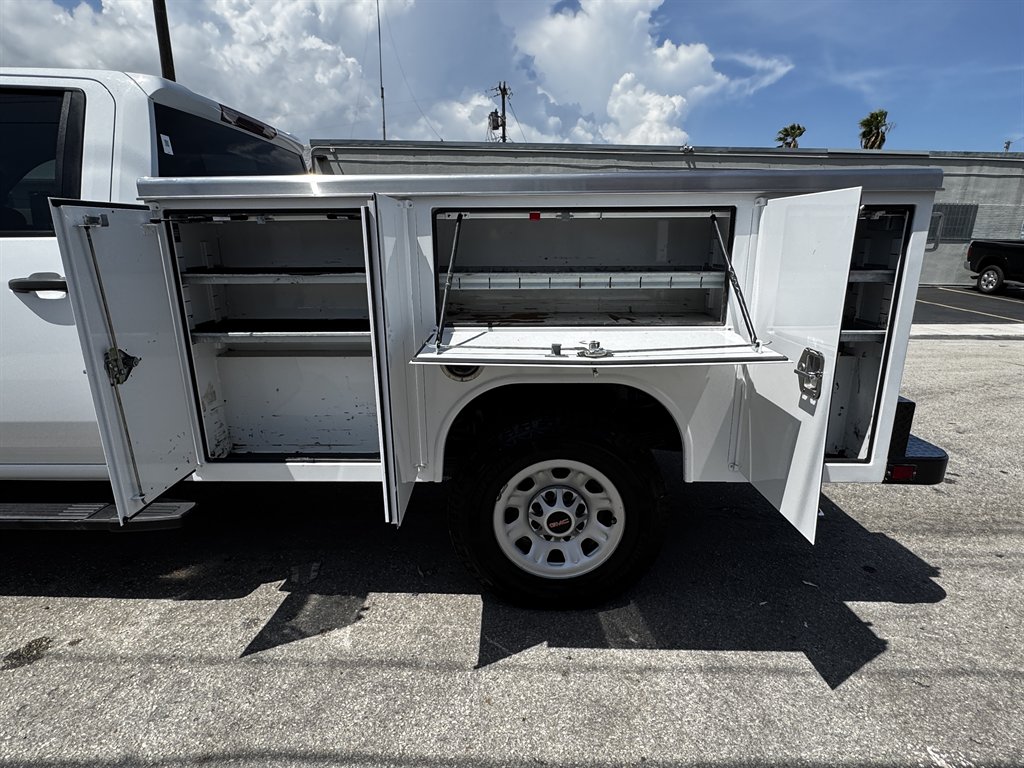 2024 GMC Sierra Hd - $37,995