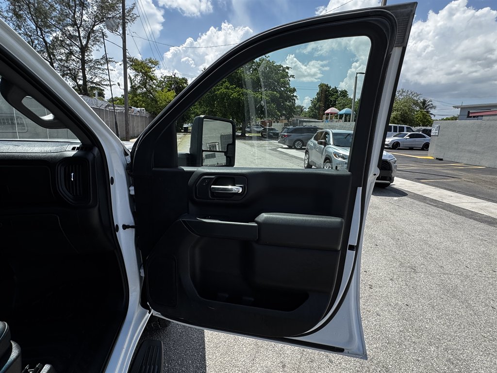 2024 GMC Sierra Hd - $37,995