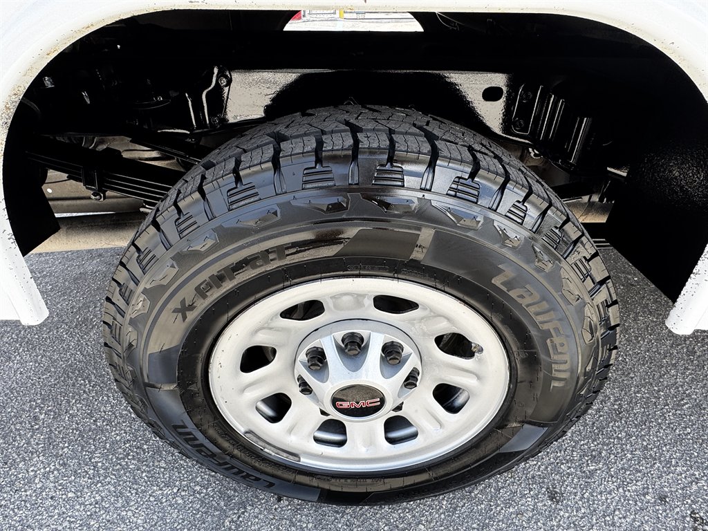 2024 GMC Sierra Hd - $37,995