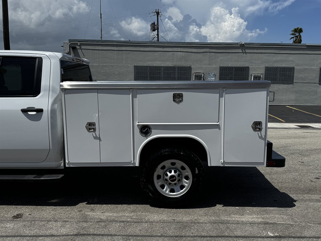 2024 GMC Sierra Hd - $37,995