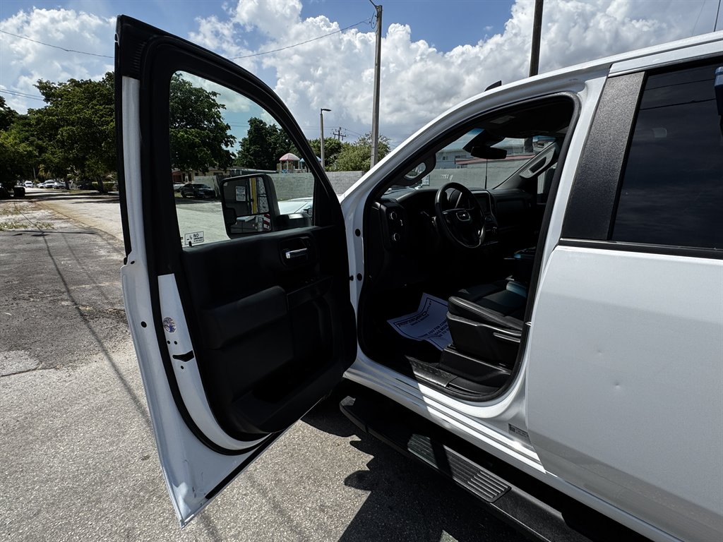 2024 GMC Sierra Hd - $37,995