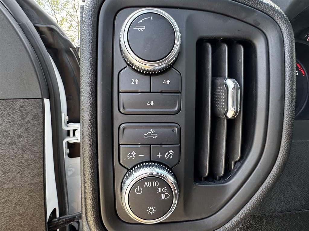 2024 GMC Sierra Hd - $37,995