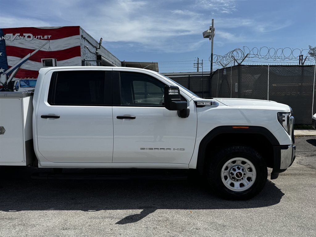 2024 GMC Sierra Hd - $37,995