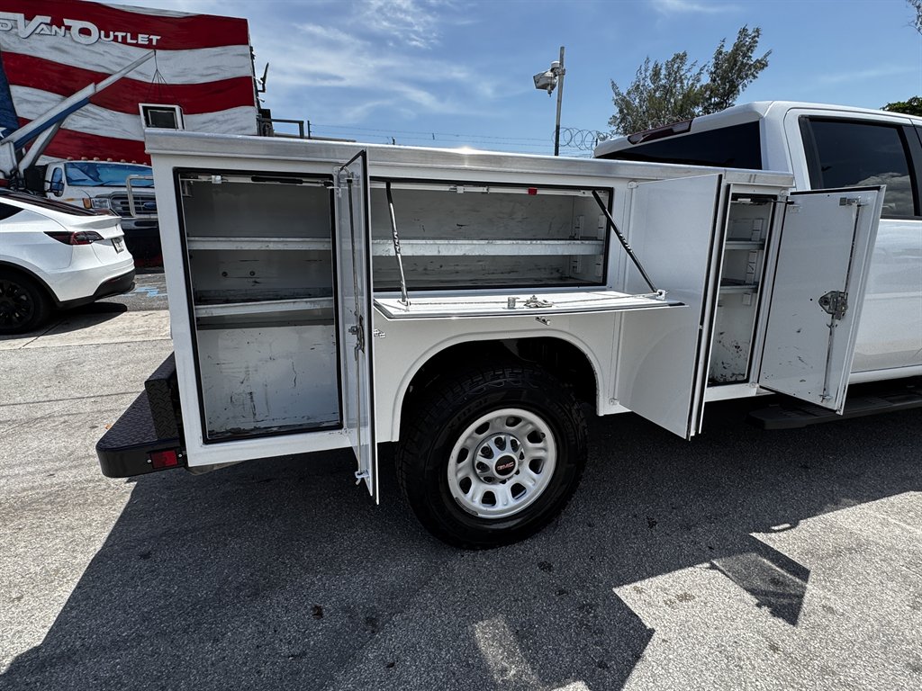 2024 GMC Sierra Hd - $37,995