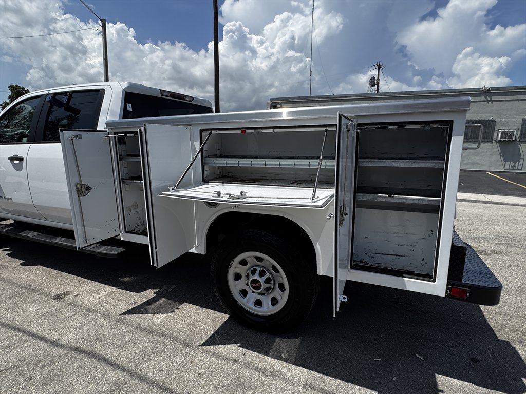 2024 GMC Sierra Hd - $37,995