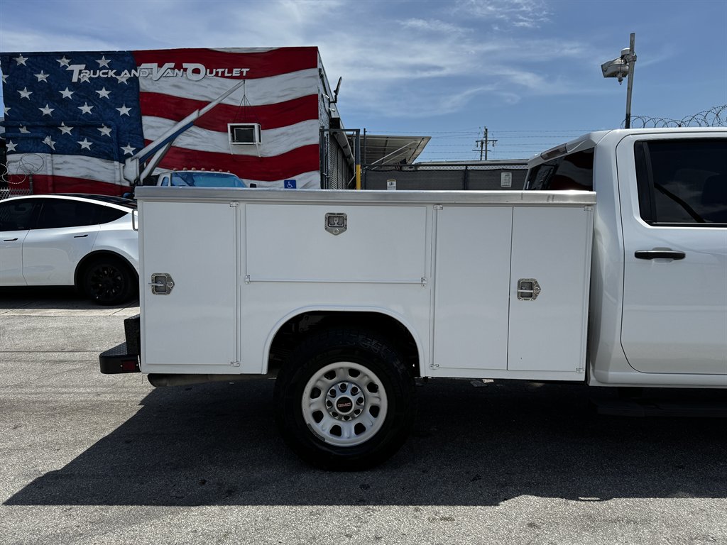 2024 GMC Sierra Hd - $37,995