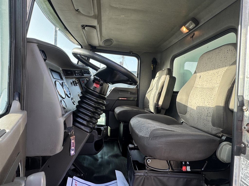 2020 Kenworth T370 - $31,995