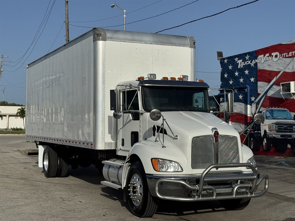 2020 Kenworth T370 - $31,995