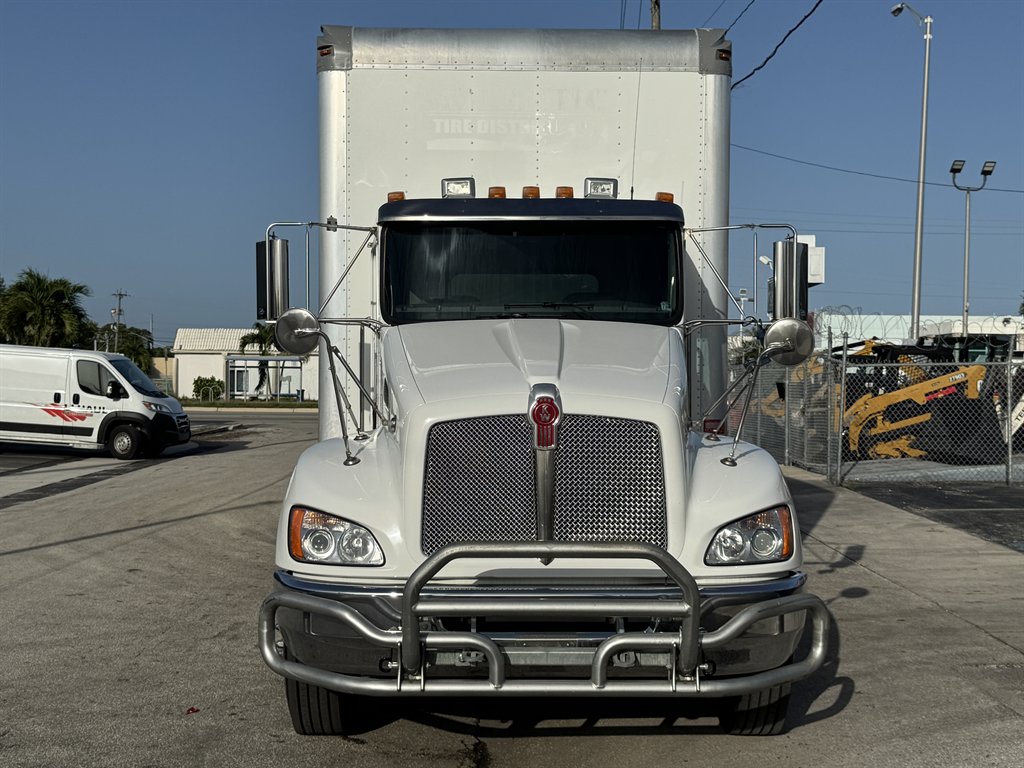 2020 Kenworth T370 - $31,995