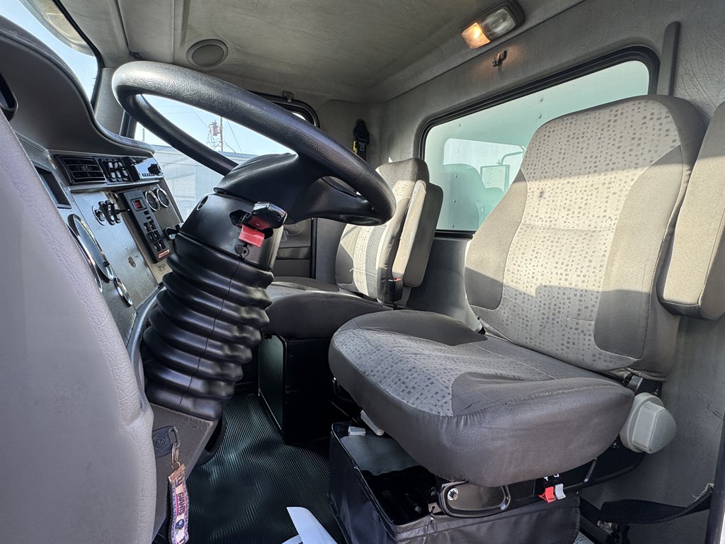 2020 Kenworth T370 - $31,995