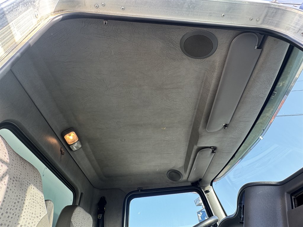 2020 Kenworth T370 - $31,995