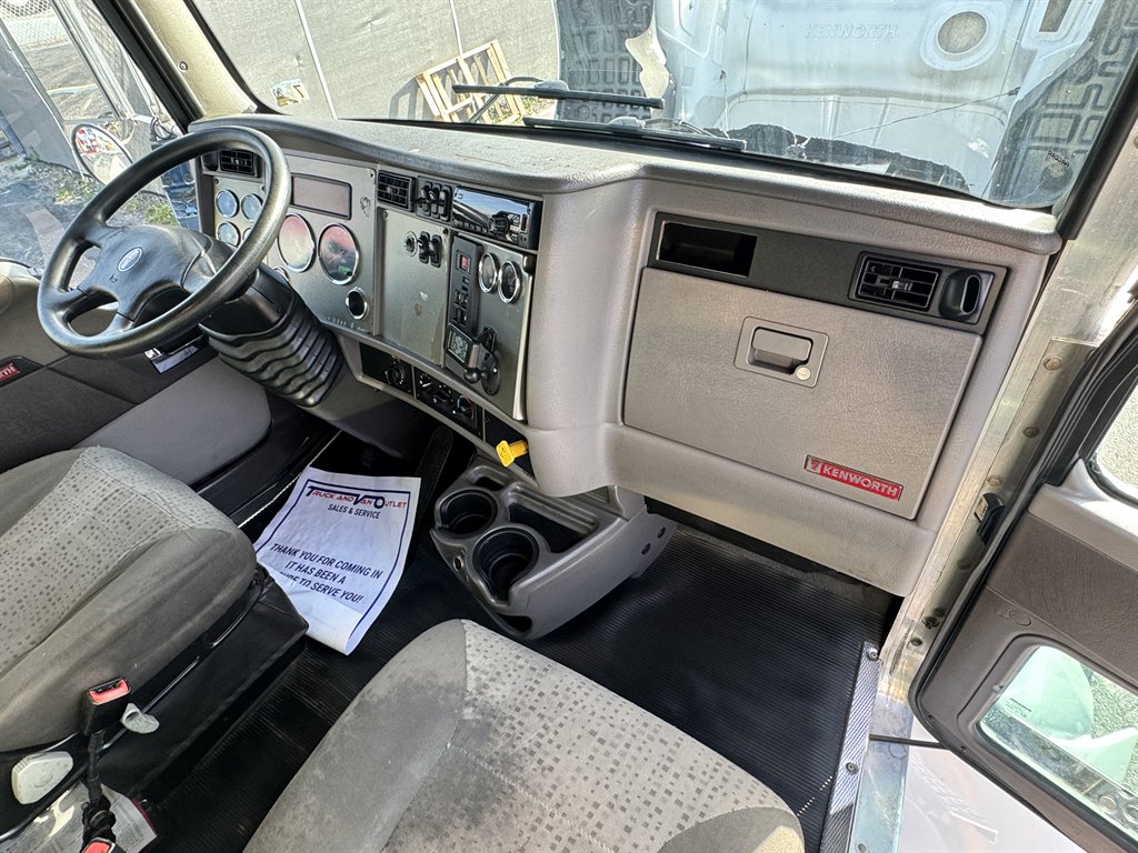 2020 Kenworth T370 - $31,995
