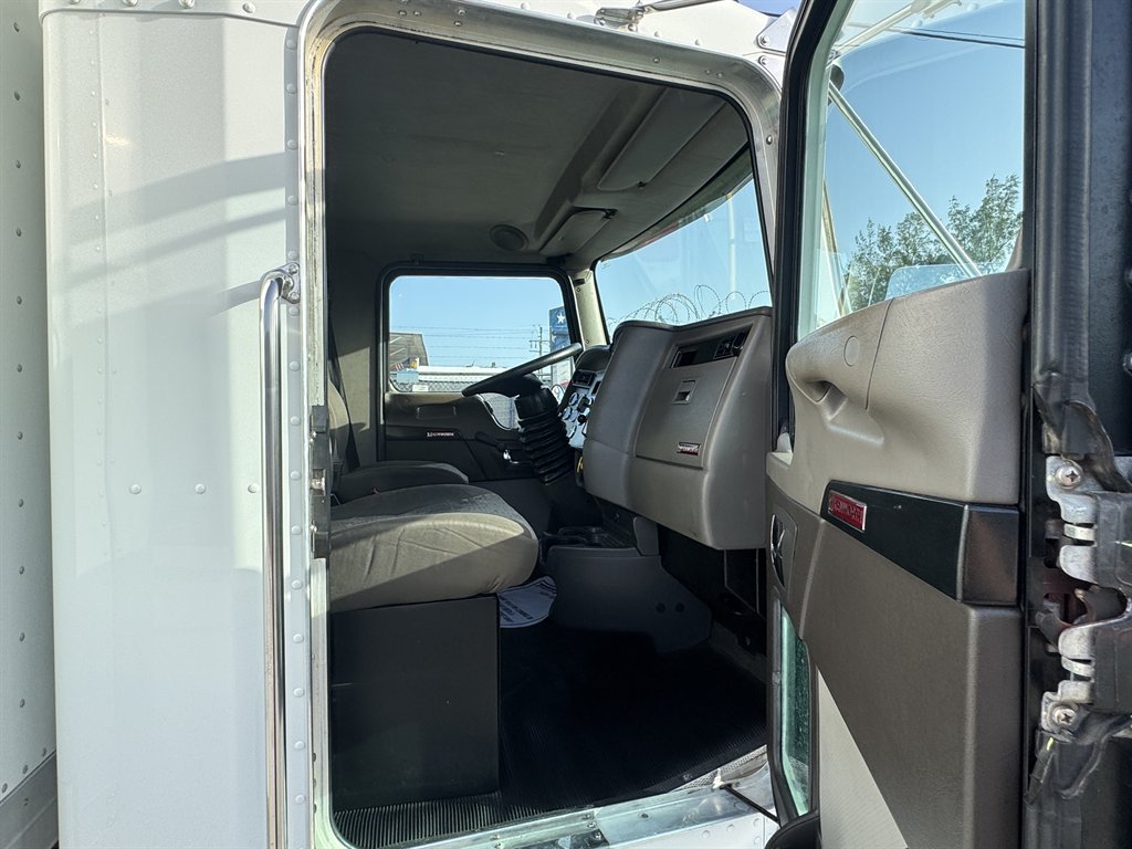 2020 Kenworth T370 - $31,995