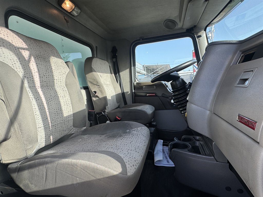 2020 Kenworth T370 - $31,995