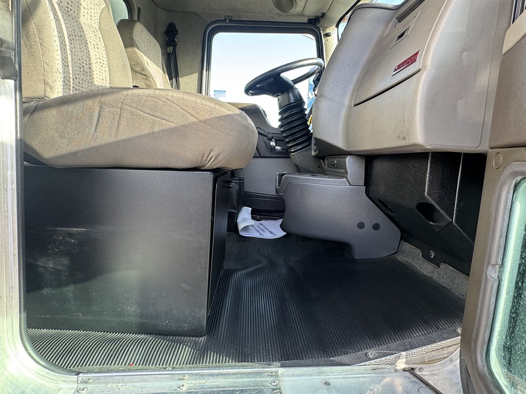 2020 Kenworth T370 - $31,995