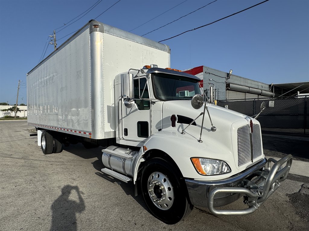 2020 Kenworth T370 - $31,995